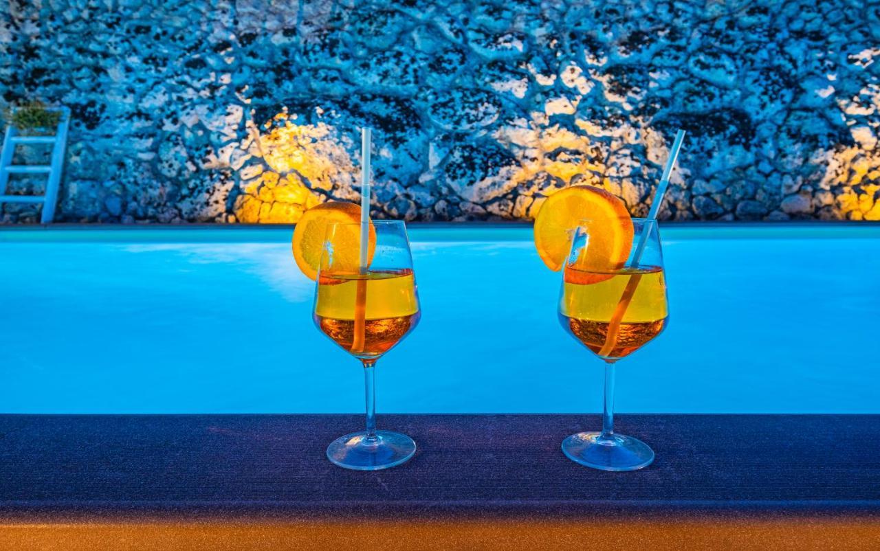 Villa Vanessa Con Piscina Privata - Castro Castro  Kültér fotó