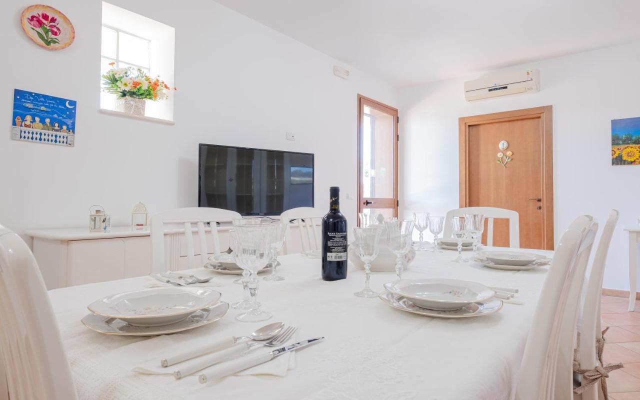 Villa Vanessa Con Piscina Privata - Castro Castro  Kültér fotó